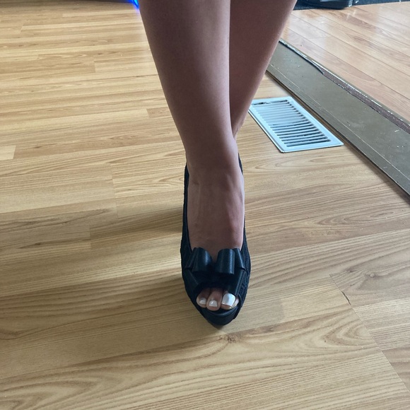 Women’s sz 8 - Chinese laundry nwot - black lace with toe bow - Picture 2 of 4